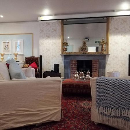 Guestling Hall Hotel Kültér fotó